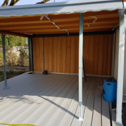 Créer une atmosphère méditerranéenne avec une pergola en fer forgé Montgeron